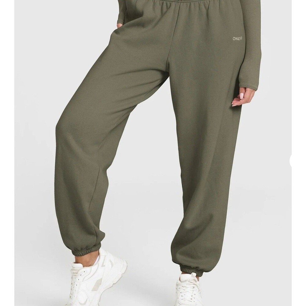 Oner Active MID WEIGHT JOGGERS Size Large. Olive Green Soft